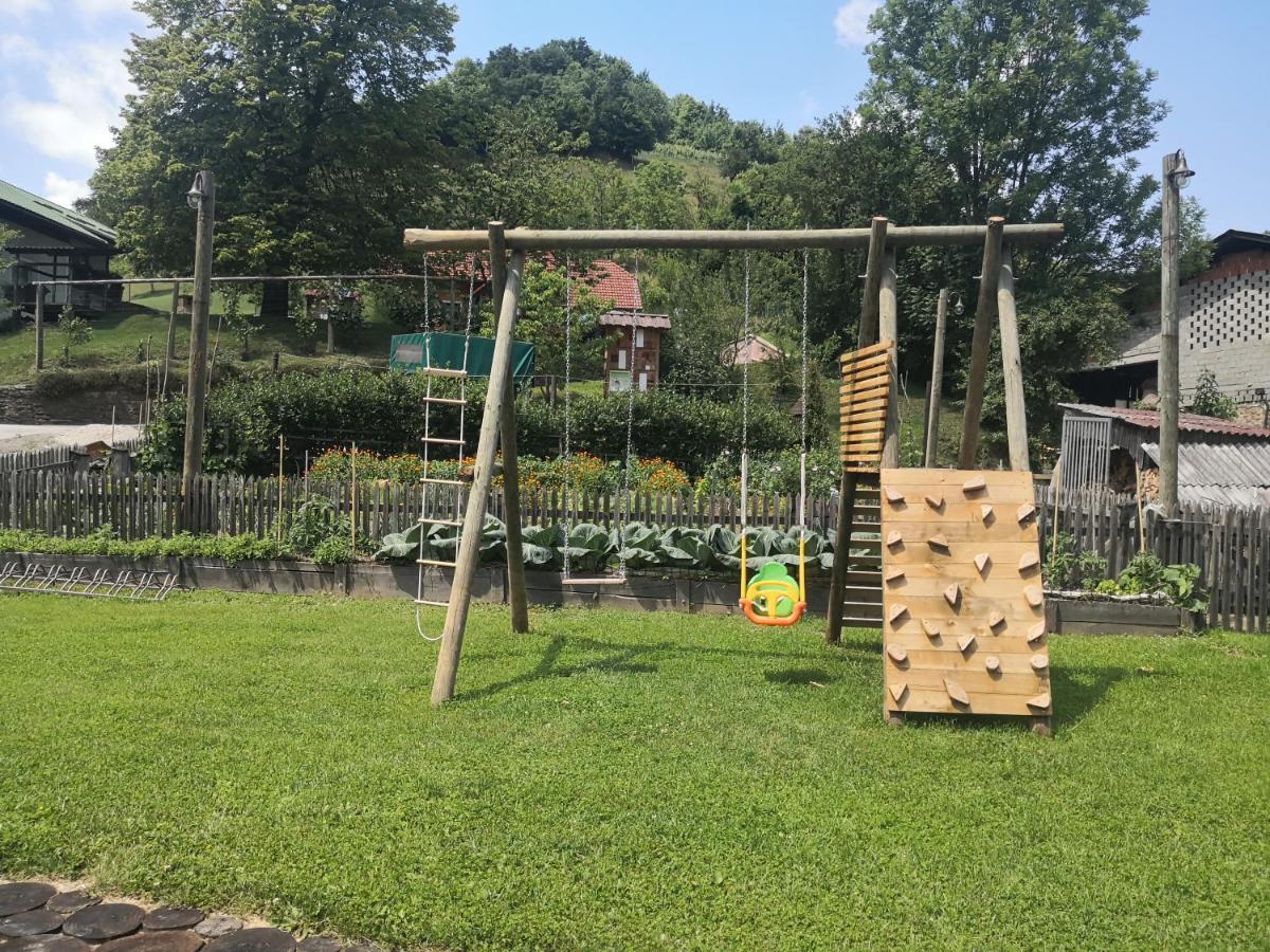 Glamping Naselje Zeleni Turizem Hotel Makole ภายนอก รูปภาพ